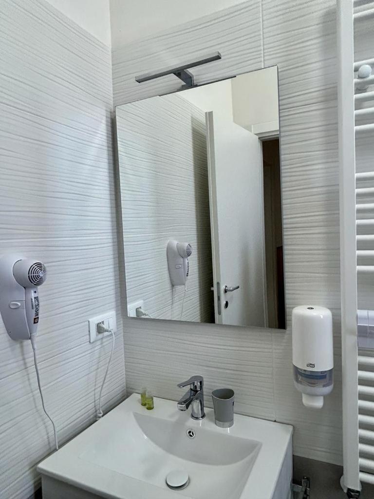 59 Tourist House Bologna Lame - Self Check-In Apartman Kültér fotó